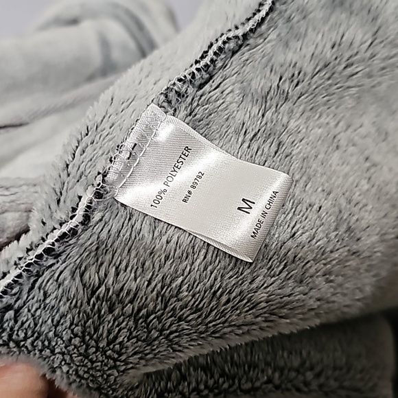 Natori Josie Plush Velour Robe - Picture 6 of 9